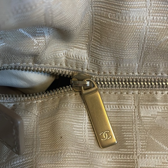 Chanel Tote - Picture 8 of 16